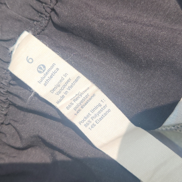 LULULEMON Spring Break Away Short II Palm Lace Tofino Teal Multi Size 6 - Picture 4 of 4